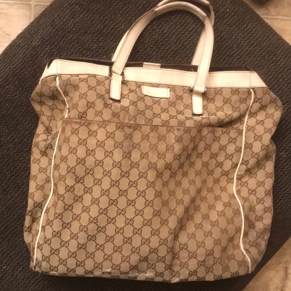 Authentic Gucci monogram shoulder bag